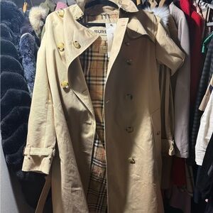 Burberry Beige Kensington Coat with Check Lining